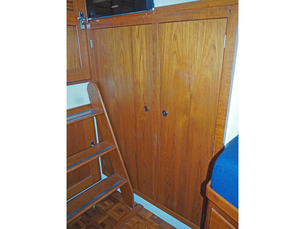 Cabin en avant, H&eacute;bergements